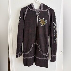 2B Free Embroidered Black and Gray Hooded Zip-up Sweater Size Medium USA Made